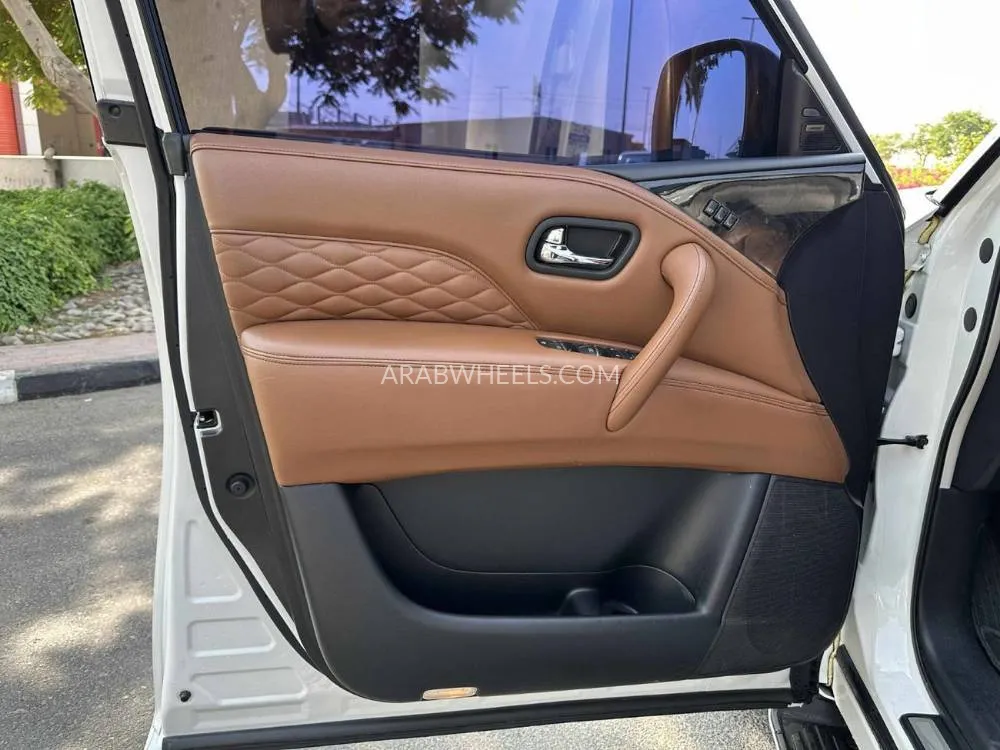 Infiniti QX80 2020 for Sale in Dubai Image-9