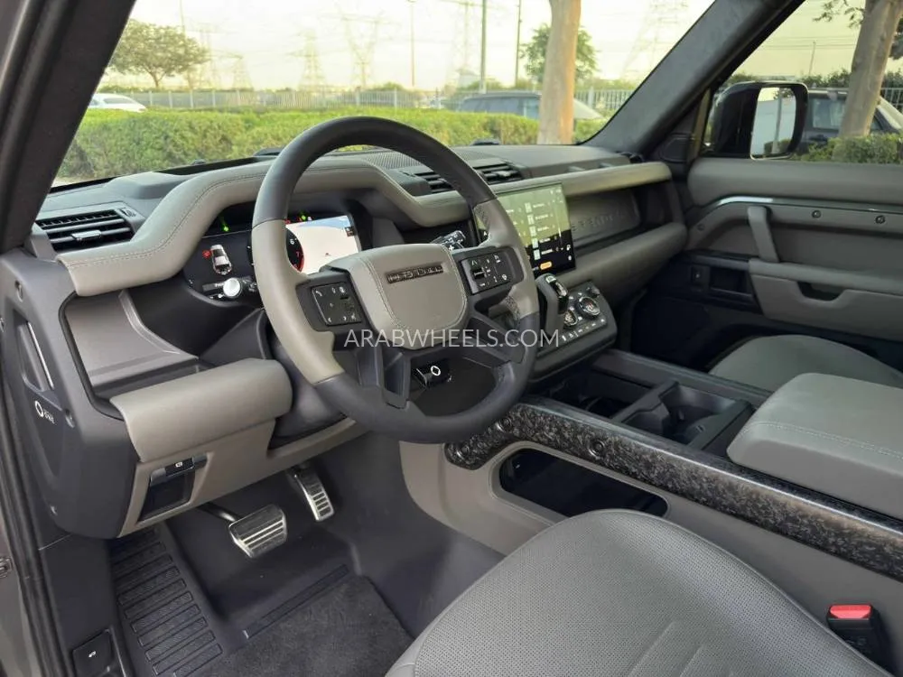 Land Rover Defender 2025 for Sale in Dubai Image-9