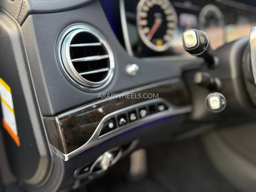 Mercedes Benz CLS Class 2016 for Sale in Dubai Image-10