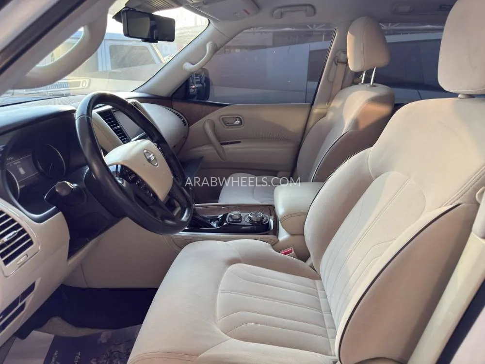 Nissan Patrol 2020 for Sale in Dubai Image-4