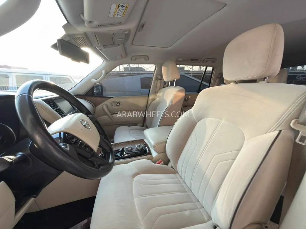 Nissan Patrol 2020 for Sale in Dubai Image-9