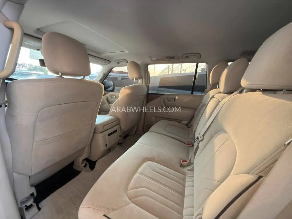 Nissan Patrol 2020 for Sale in Dubai Image-14