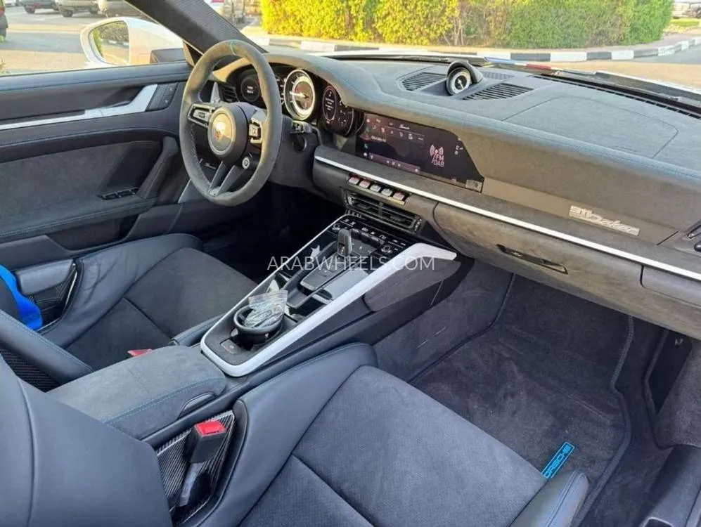 Porsche 911 2023 for Sale in Dubai Image-13