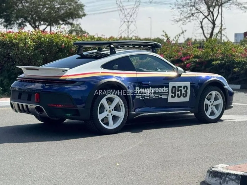 Porsche 911 2023 for Sale in Dubai Image-18
