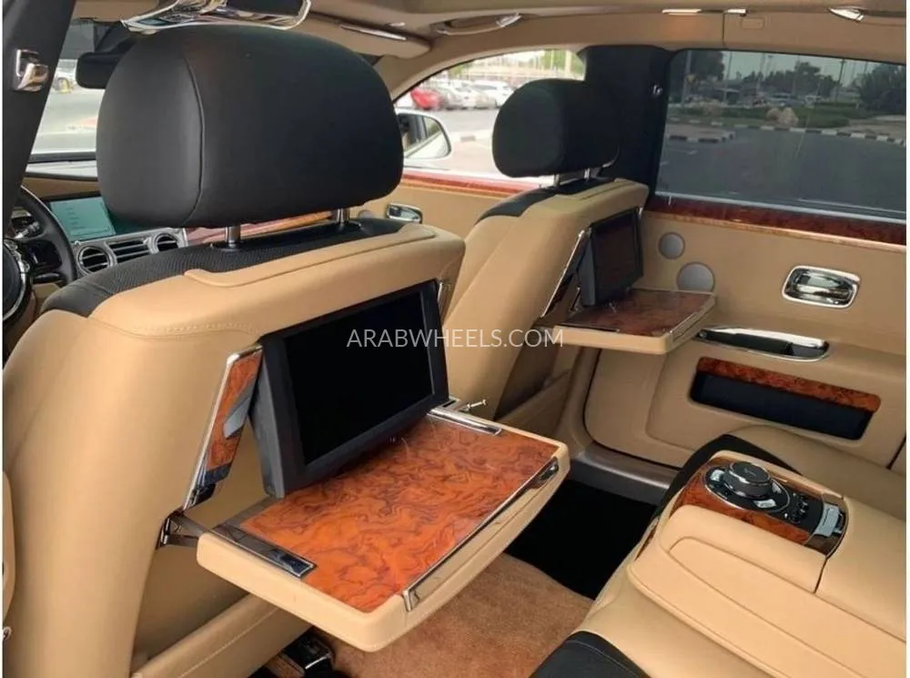 Rolls Royce Ghost 2016 for Sale in Dubai Image-14