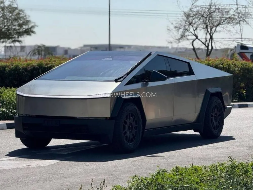 Tesla Cybertruck 2024 for Sale in Dubai Image-3