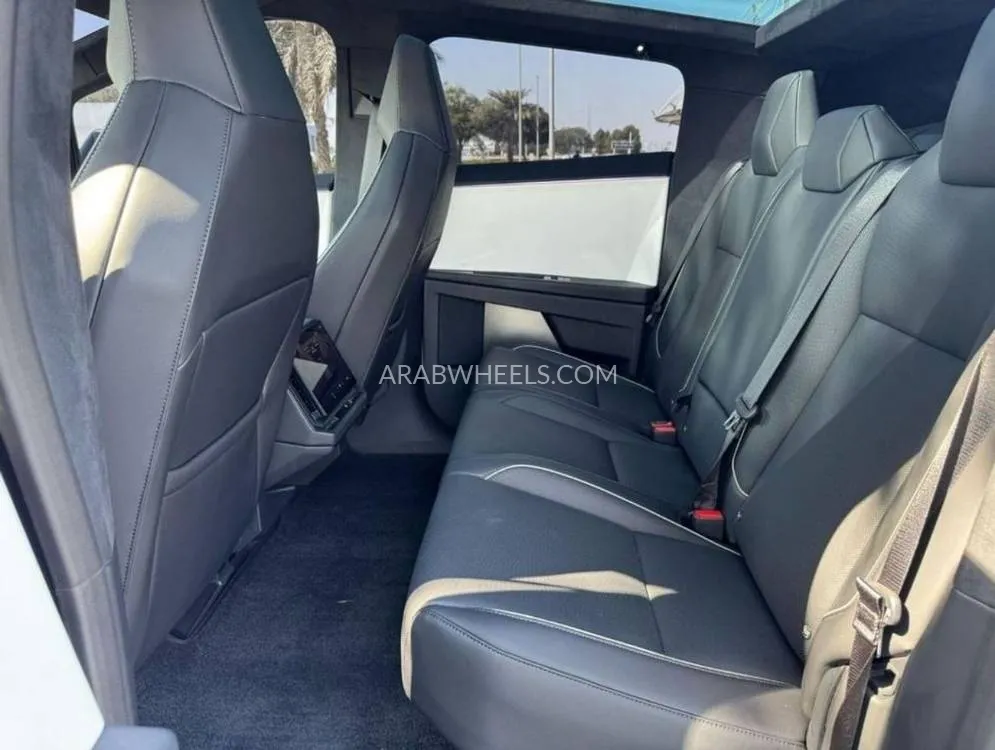 Tesla Cybertruck 2024 for Sale in Dubai Image-14