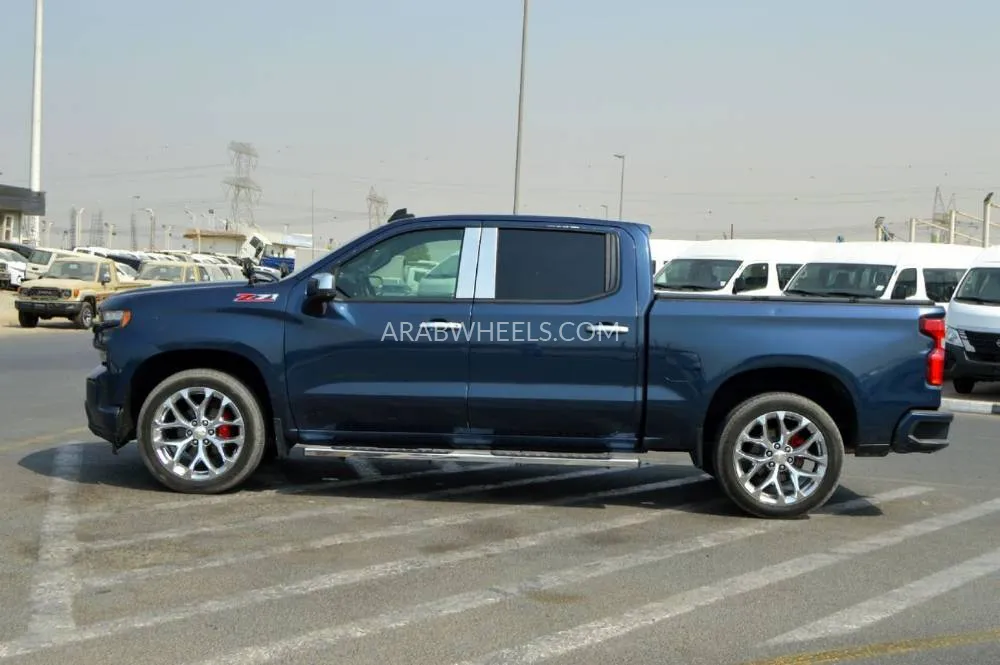 Chevrolet Silverado 2020 for Sale in Dubai Image-4