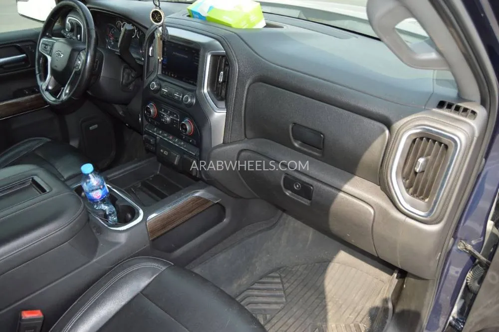 Chevrolet Silverado 2020 for Sale in Dubai Image-15