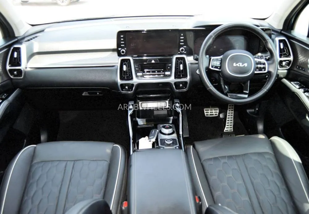 Kia Sorento 2022 for Sale in Dubai Image-9