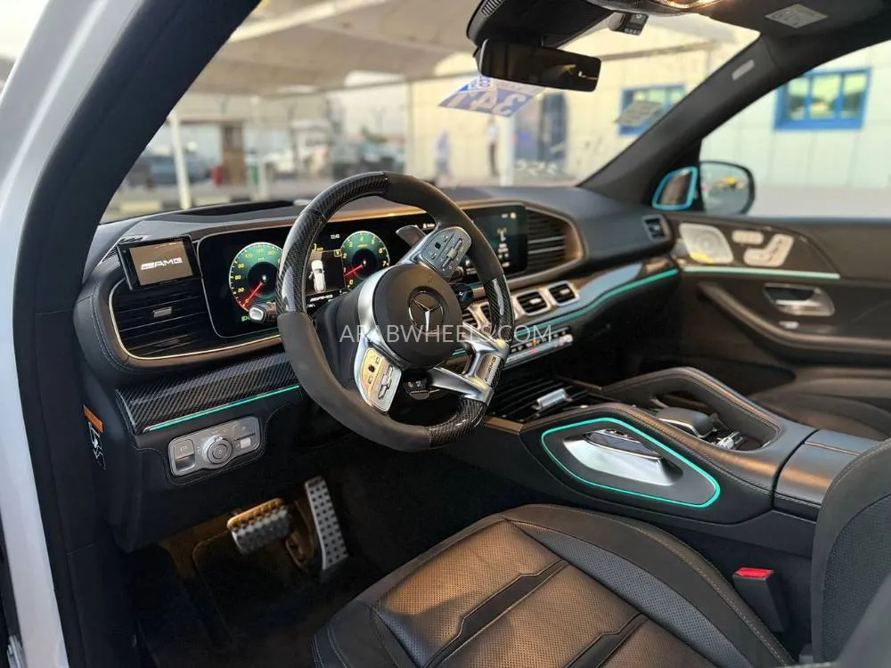 Mercedes Benz GLE Class 2022 for Sale in Dubai Image-4