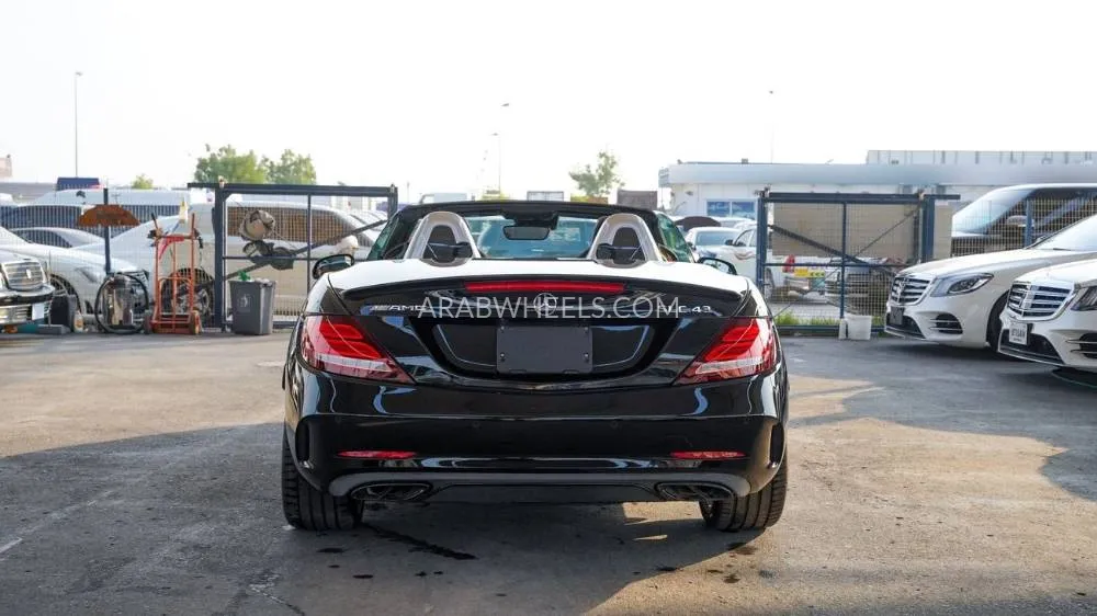 مرسيدس بنز SLC Class 2018 for Sale in دبي Image-18