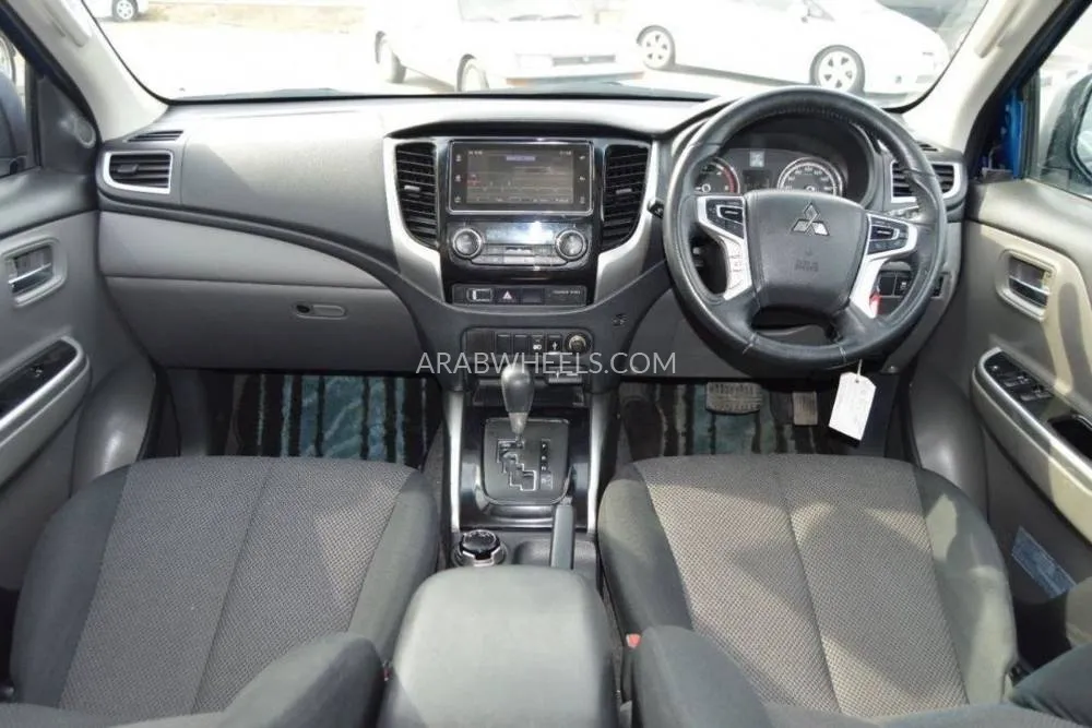 Mitsubishi Triton 2019 for Sale in Dubai Image-10