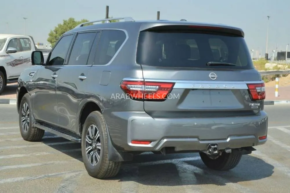 Nissan Patrol 2020 for Sale in Dubai Image-7