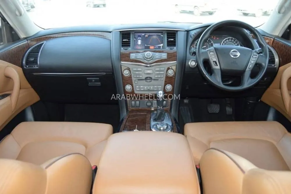 Nissan Patrol 2020 for Sale in Dubai Image-10