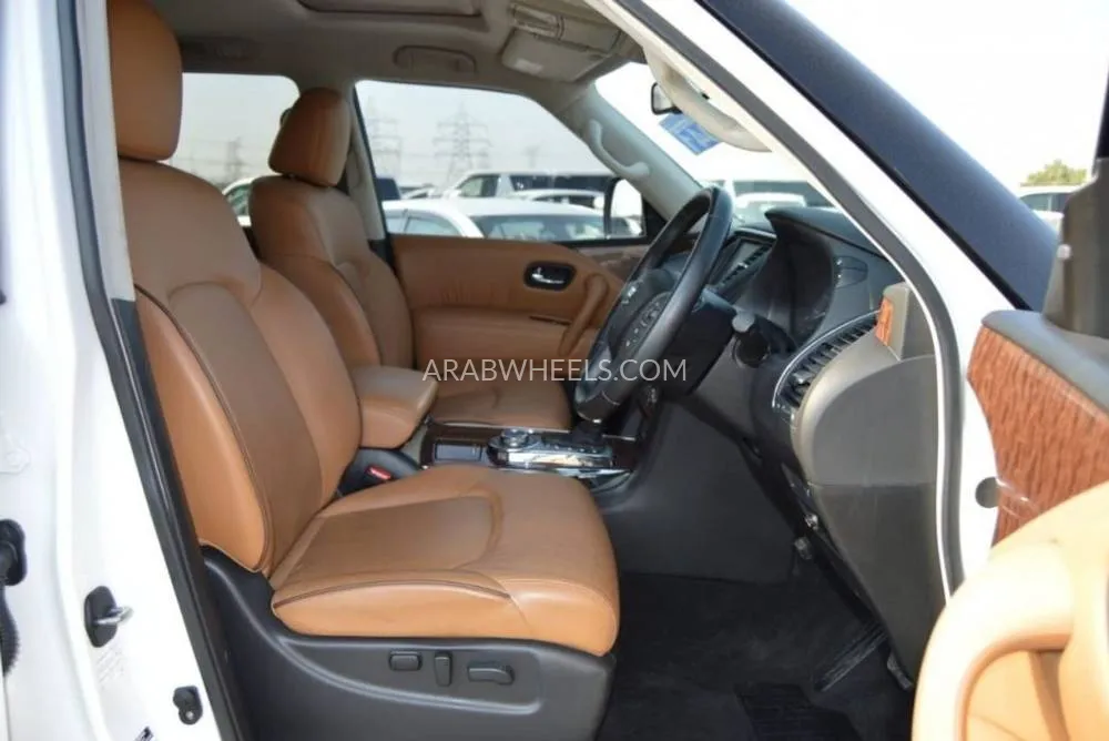 Nissan Patrol 2020 for Sale in Dubai Image-11