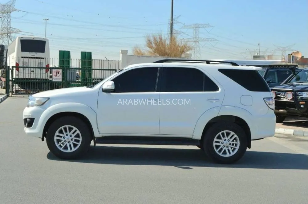 Toyota Fortuner 2013 for Sale in Dubai Image-5