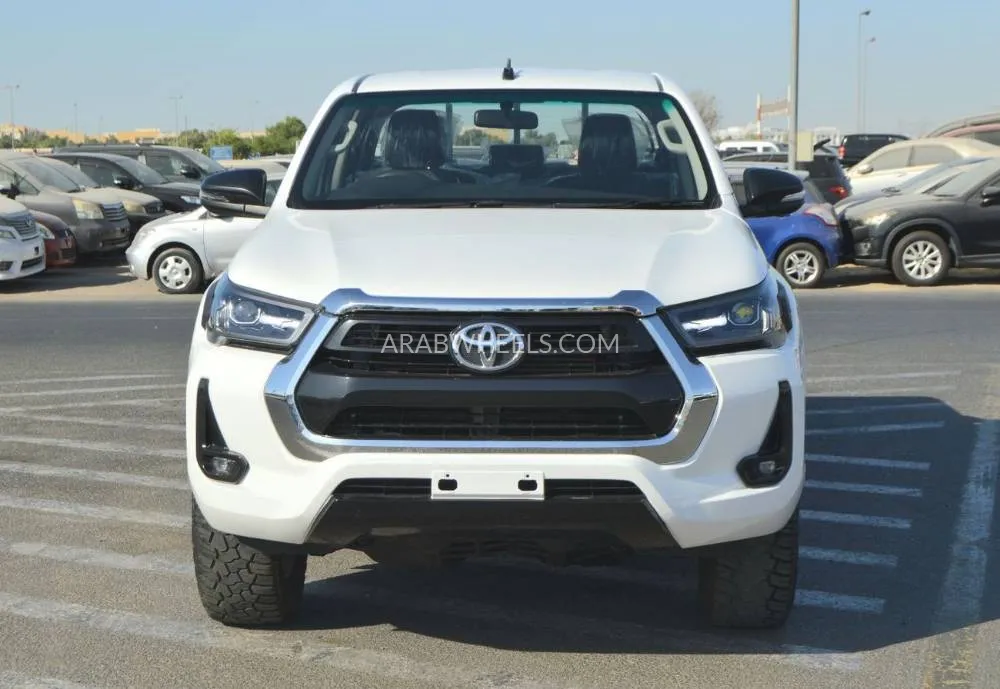 Toyota Hilux 2017 for Sale in Dubai Image-2