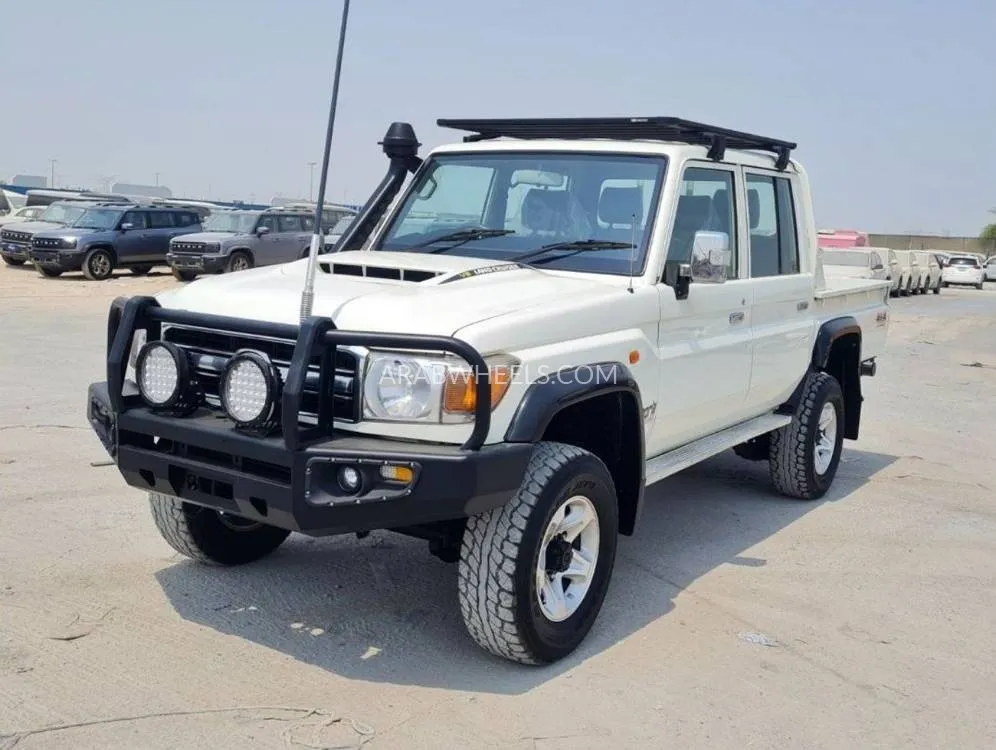 Toyota Land Cruiser 70 Series 2019 for Sale in Dubai Image-2