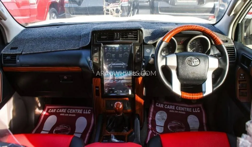 Toyota Land Cruiser Prado 2011 for Sale in Dubai Image-5