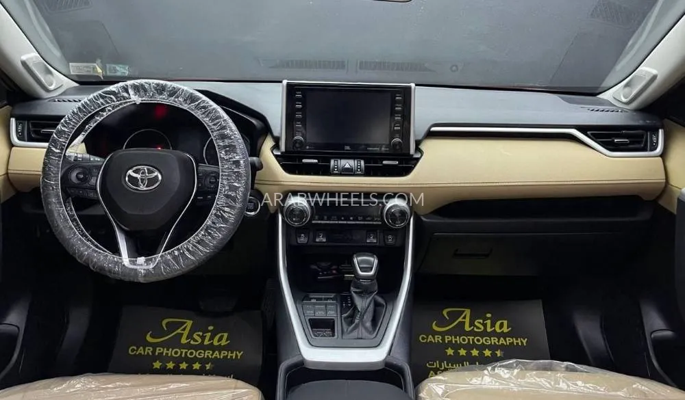 Toyota Rav4 2022 for Sale in Dubai Image-10