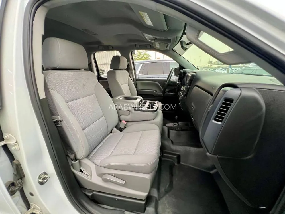 GMC Sierra 2019 for Sale in Ajman Image-17