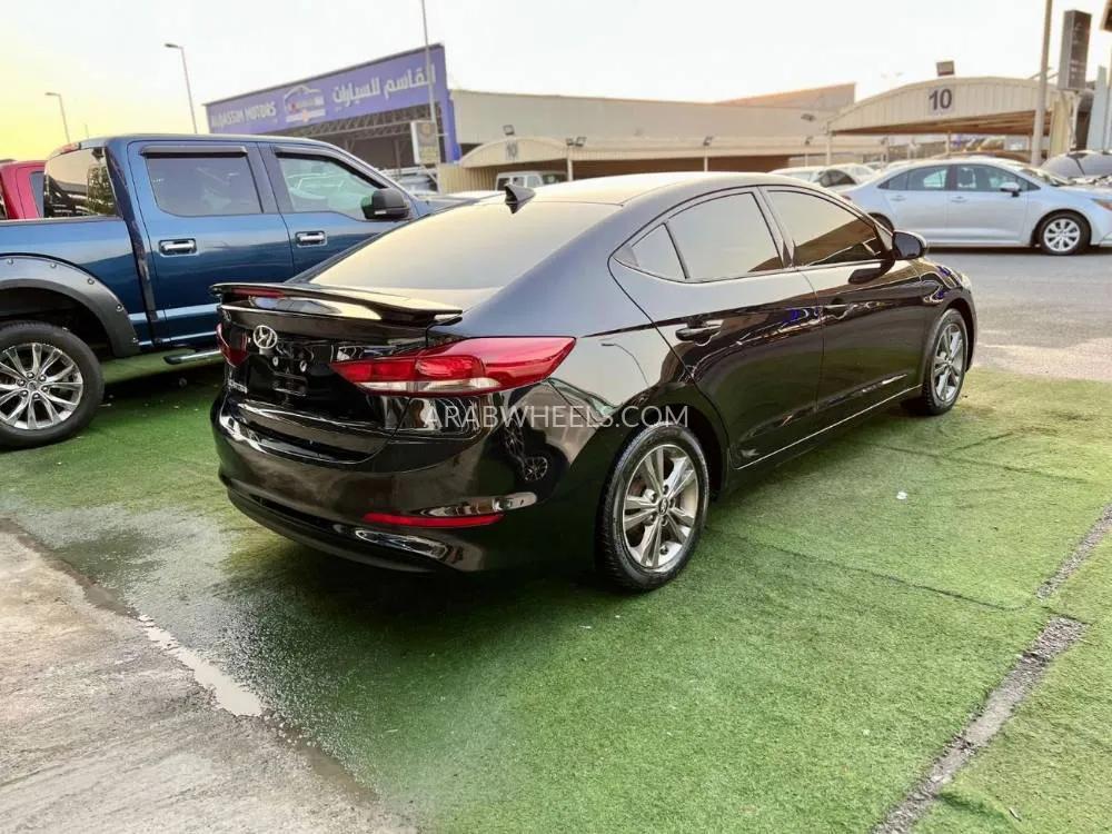 Hyundai Elantra 2020 for Sale in Ajman Image-4