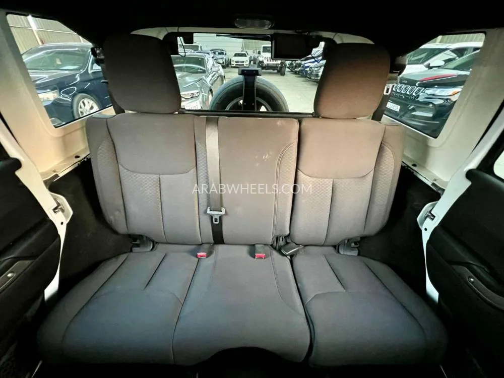 Jeep Wrangler 2017 for Sale in Ajman Image-10