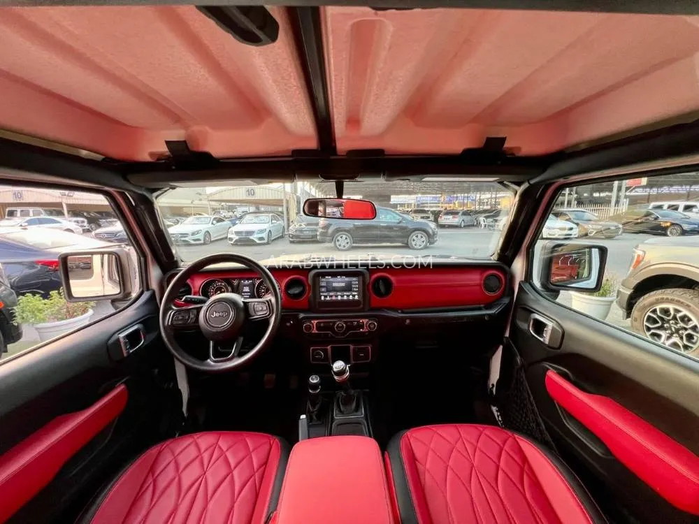 Jeep Wrangler 2022 for Sale in Ajman Image-10