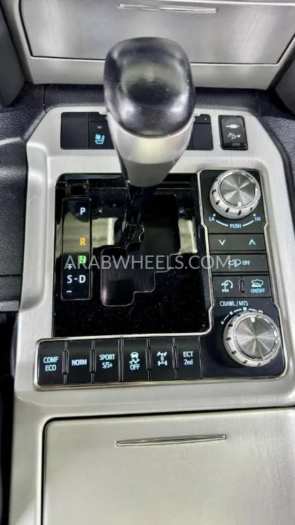Toyota Land Cruiser 2021 for Sale in Ajman Image-10