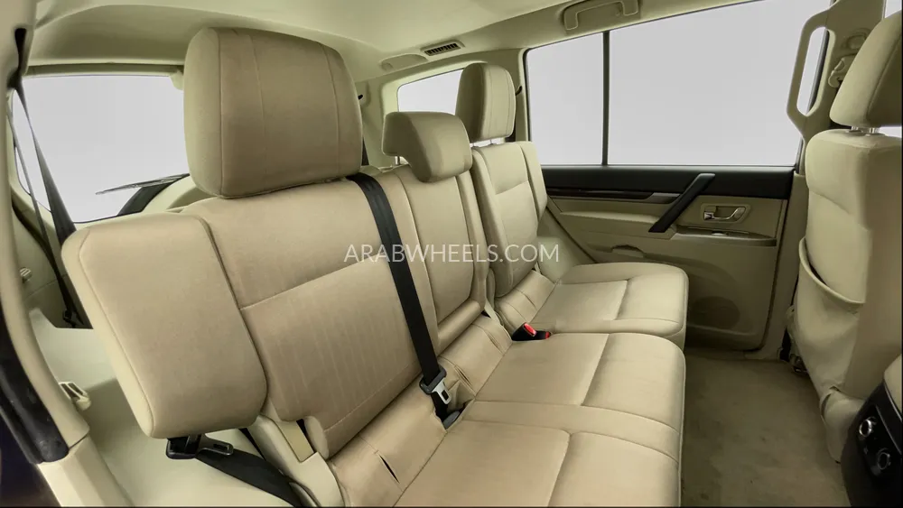 Mitsubishi Pajero 2017 for Sale in Dubai Image-26