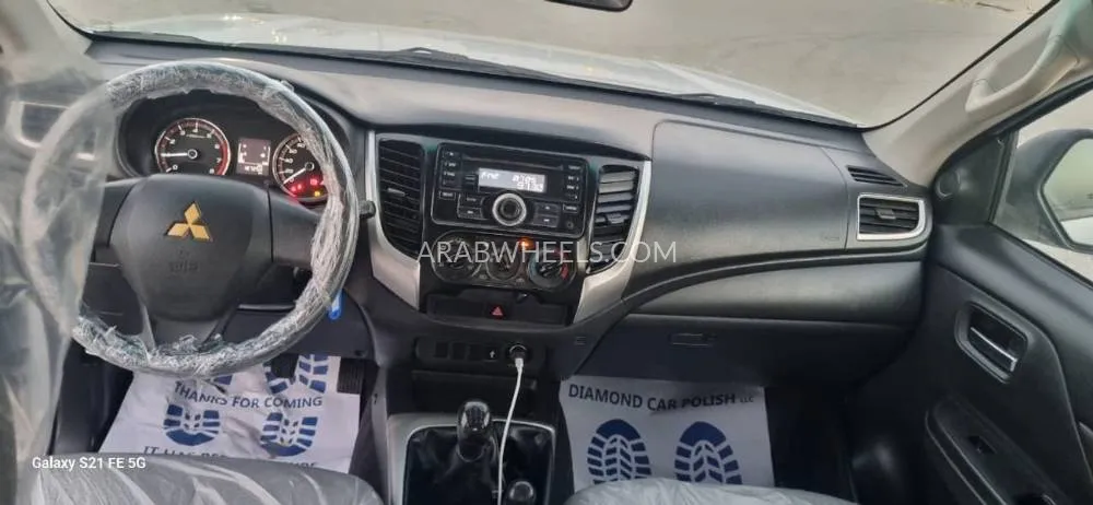 Mitsubishi L200 2020 for Sale in Sharjah Image-12