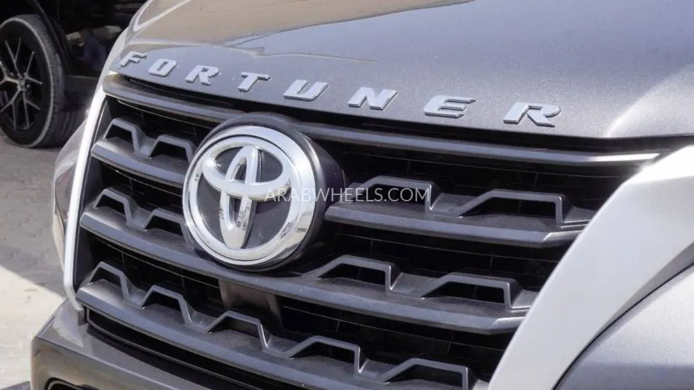 تويوتا فورتشنر 2023 for Sale in الشارقة Image-10