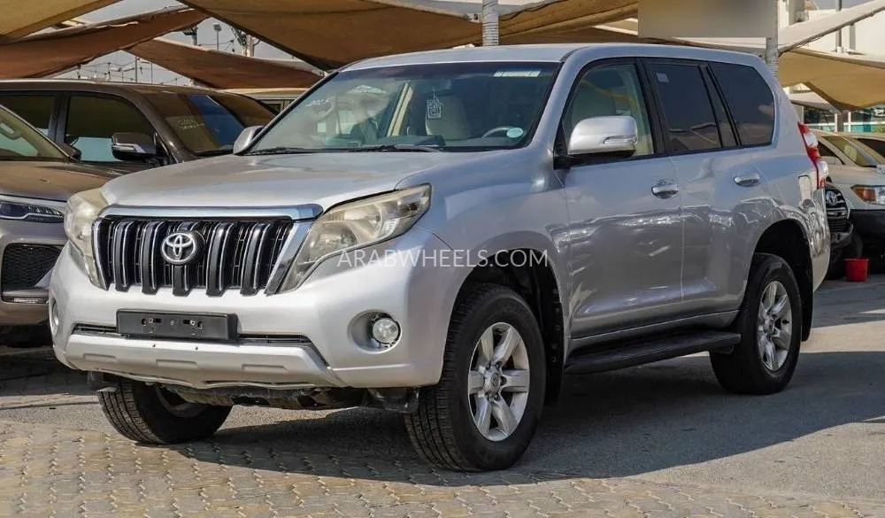 Toyota Land Cruiser Prado 2017 for Sale in Sharjah Image-3