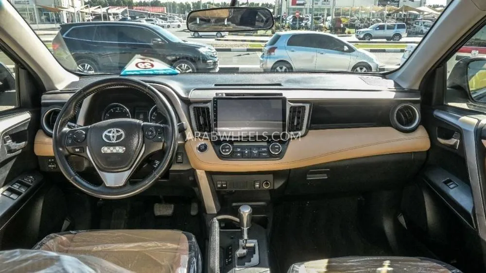 Toyota Rav4 2016 for Sale in Sharjah Image-19