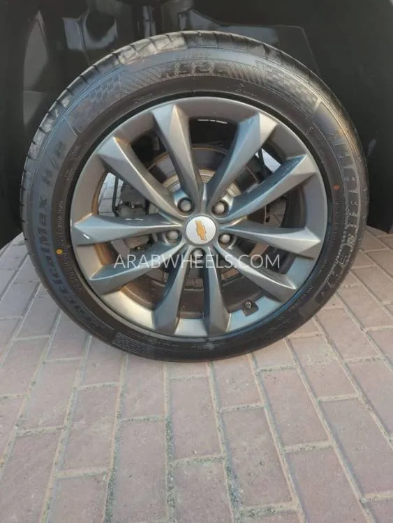 Chevrolet Captiva 2022 for Sale in Sharjah Image-3