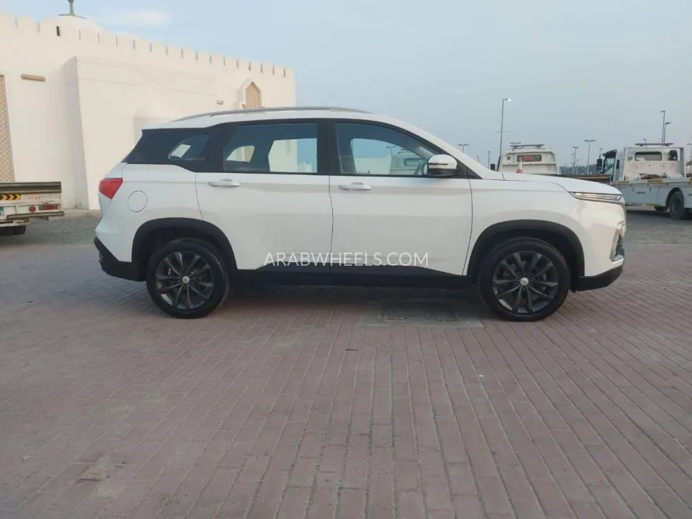Chevrolet Captiva 2022 for Sale in Sharjah Image-5