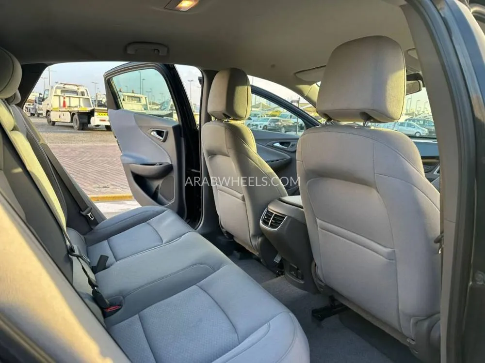 شيفروليه ماليبو 2020 for Sale in الشارقة Image-11