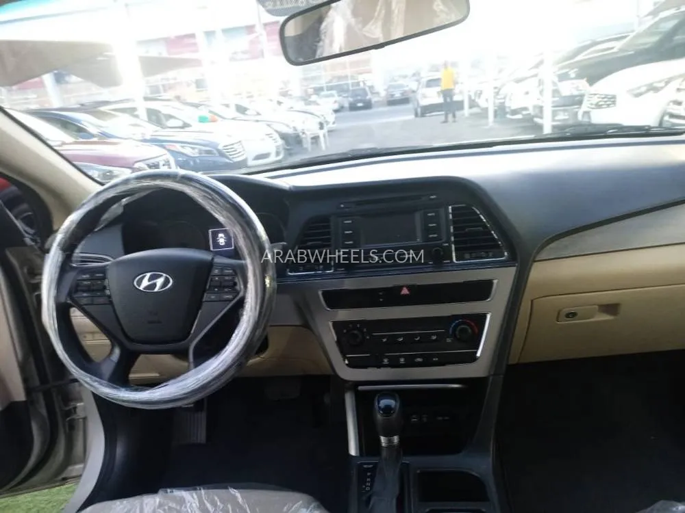 Hyundai Sonata 2016 for Sale in Sharjah Image-8