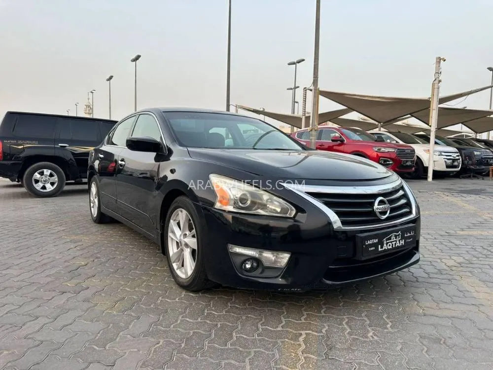 Nissan Altima 2015 for Sale in Sharjah Image-3
