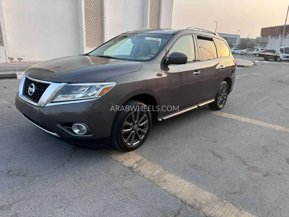 Nissan Pathfinder 2015 for Sale in Sharjah Image-4