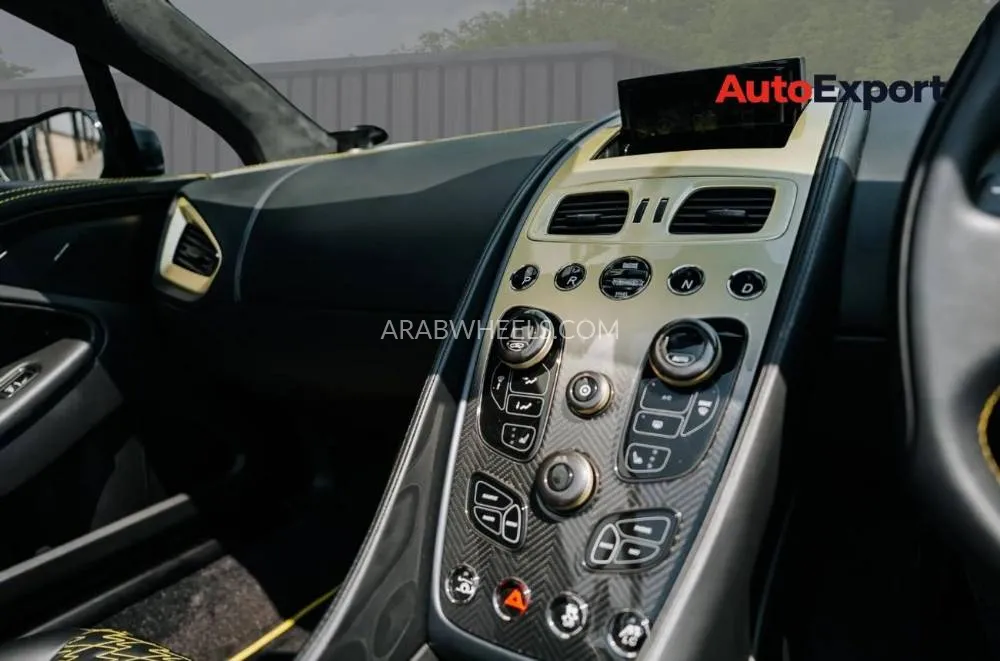 Aston Martin Vanquish 2018 for Sale in Dubai Image-7