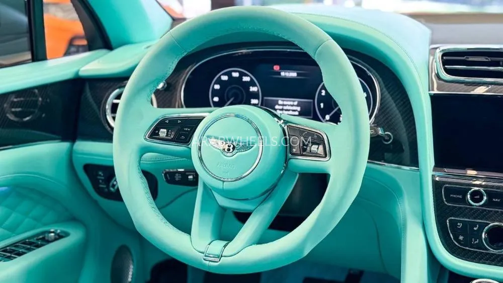 Bentley Bentayga 2022 for Sale in Dubai Image-5