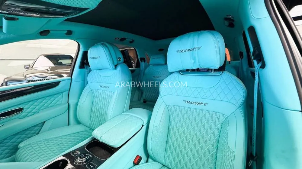 Bentley Bentayga 2022 for Sale in Dubai Image-13