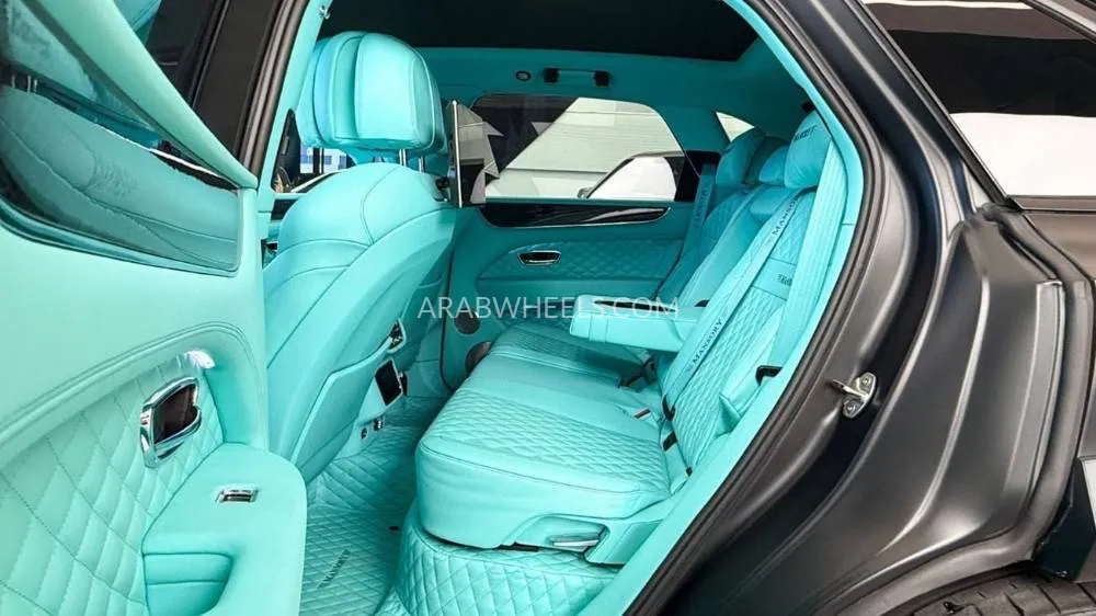 Bentley Bentayga 2022 for Sale in Dubai Image-15