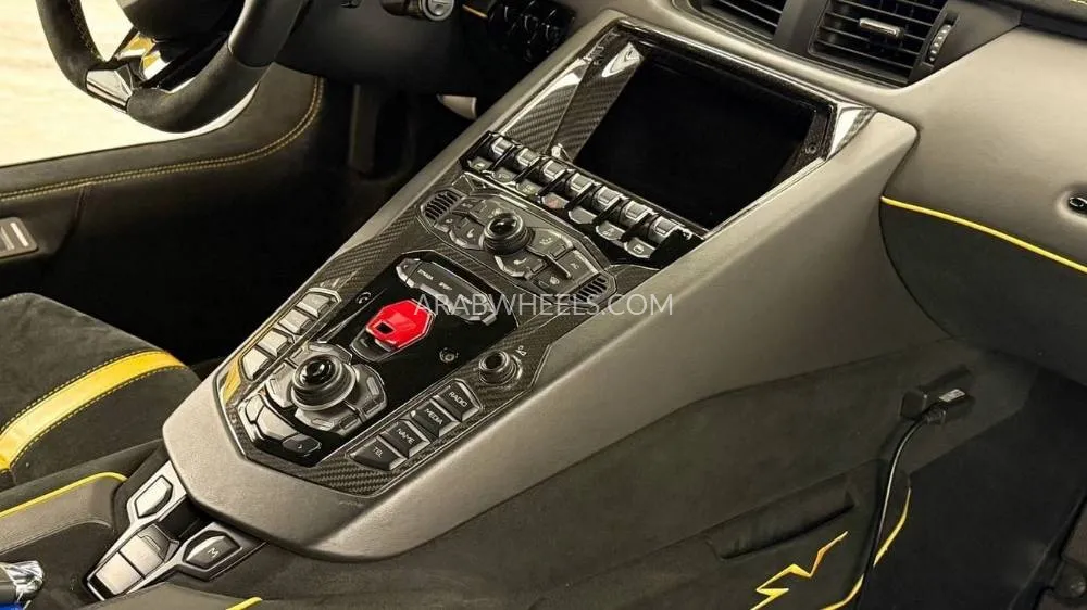 Lamborghini Aventador 2016 for Sale in Dubai Image-12