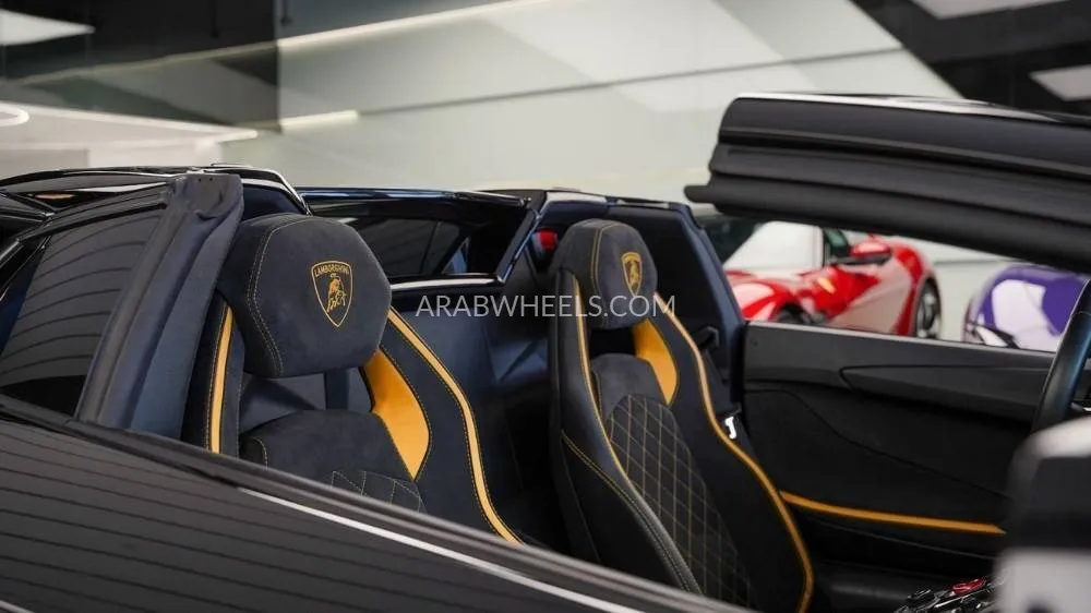 Lamborghini Aventador 2018 for Sale in Dubai Image-19