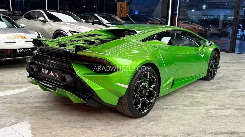 Lamborghini Huracan 2024 for Sale in Dubai Image-19