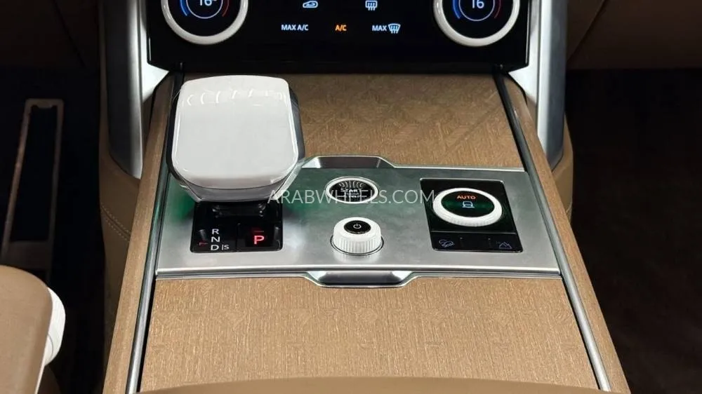 لاند روفر رينج روفر 2023 for Sale in دبي Image-8