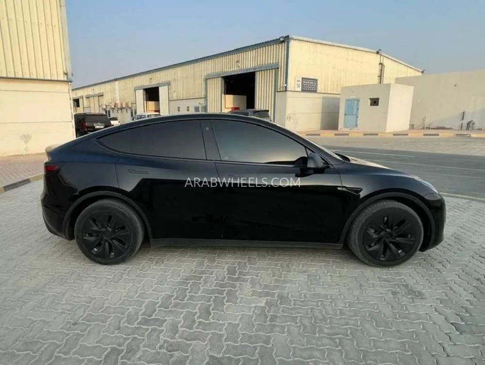 Tesla Model Y 2022 for Sale in Dubai Image-3